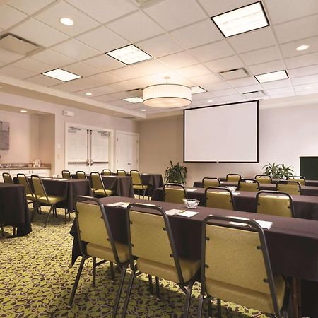 Hilton Garden Inn Akron-Canton Airport North Canton Eksteriør bilde
