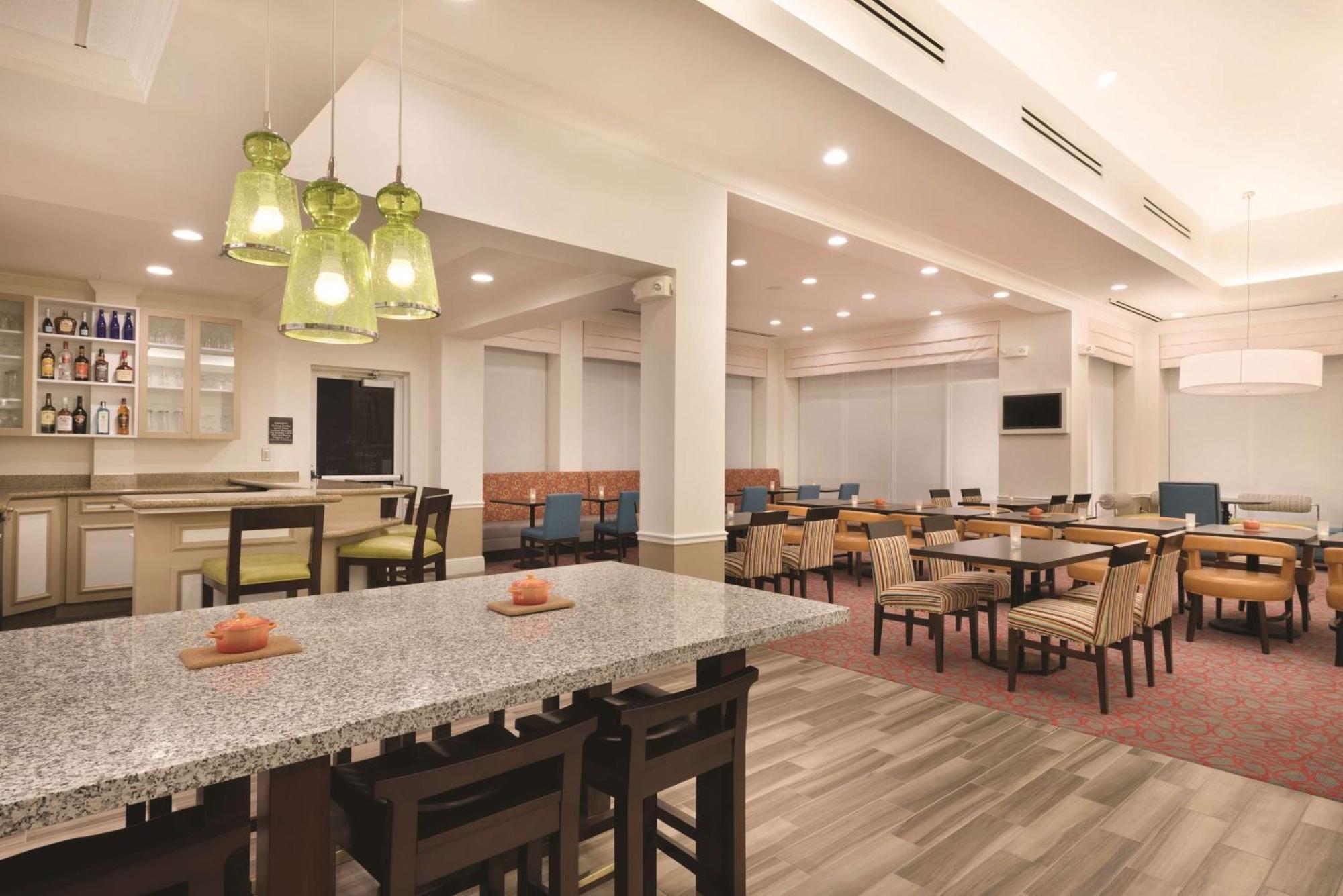 Hilton Garden Inn Akron-Canton Airport North Canton Eksteriør bilde