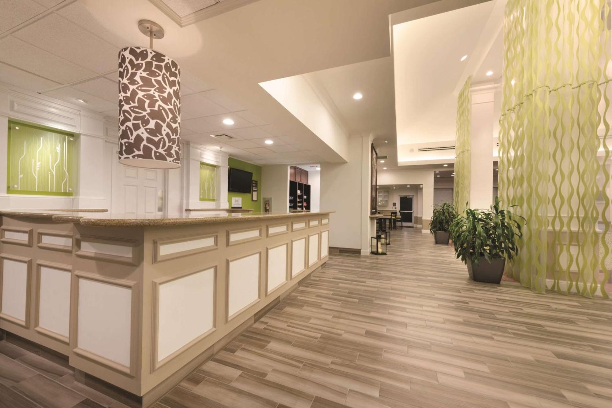 Hilton Garden Inn Akron-Canton Airport North Canton Eksteriør bilde